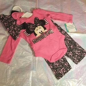 Minnie Mouse animal print outfit
